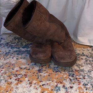 UGG tall chocolate size 9